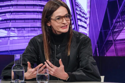 iris sayram
